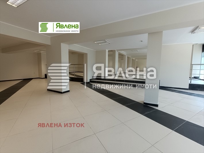 För uthyrning  affär Sofia , Suhata reka , 681 kvm | 32369267 - bild [3]