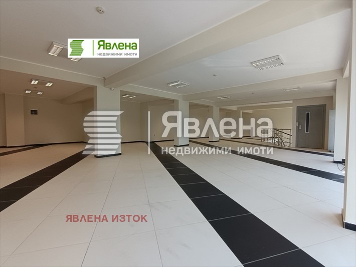 För uthyrning  affär Sofia , Suhata reka , 681 kvm | 32369267 - bild [4]