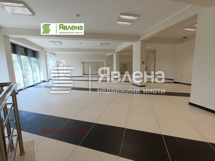 För uthyrning  affär Sofia , Suhata reka , 681 kvm | 32369267 - bild [8]
