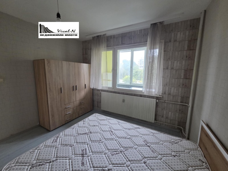Издаје се  1 спаваћа соба Софија , Младост 4 , 65 м2 | 62127479