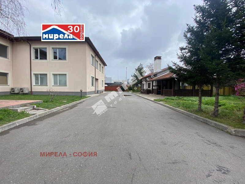 Дава под наем  Склад град София , Илиянци , 790 кв.м | 69396609
