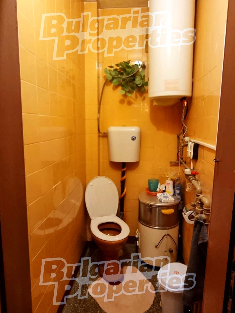 Дава под наем 3-СТАЕН, гр. Шумен, Център, снимка 16 - Апартаменти - 53018853