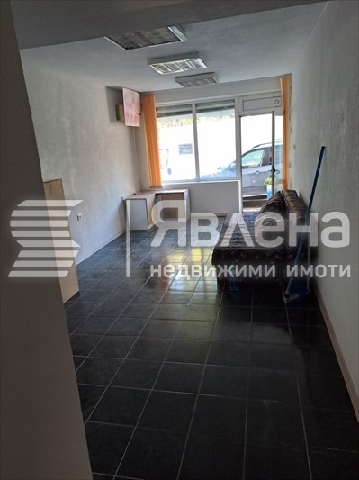 Дава под наем МАГАЗИН, гр. Варна, Спортна зала, снимка 3 - Магазини - 53238807