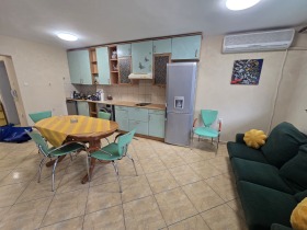 2 bedroom Vazrazhdane, Burgas 6