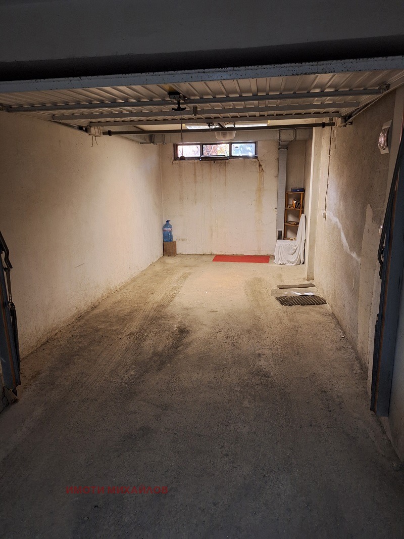För uthyrning  2 sovrum Sofia , Krastova vada , 145 kvm | 95914327 - bild [16]