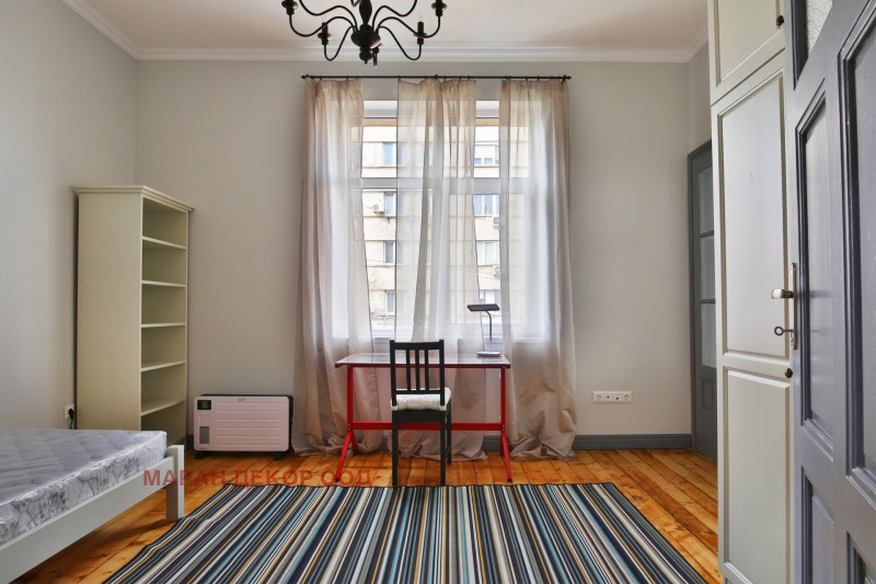 Para alugar  2 quartos Sofia , Centar , 87 m² | 45771951