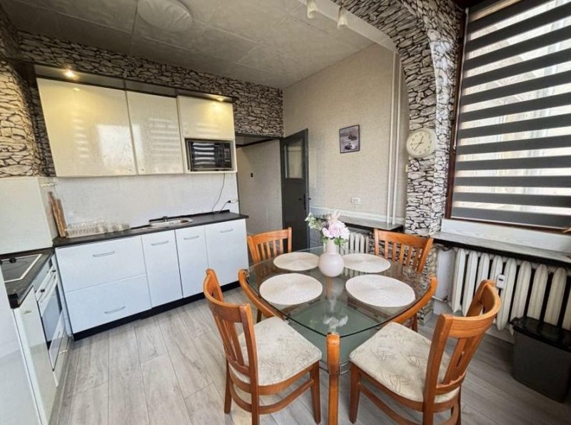 Дава под наем 3-СТАЕН, гр. София, Гоце Делчев, снимка 4 - Апартаменти - 52372057