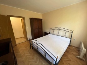 1 ložnice Tolstoj, Sofia 4