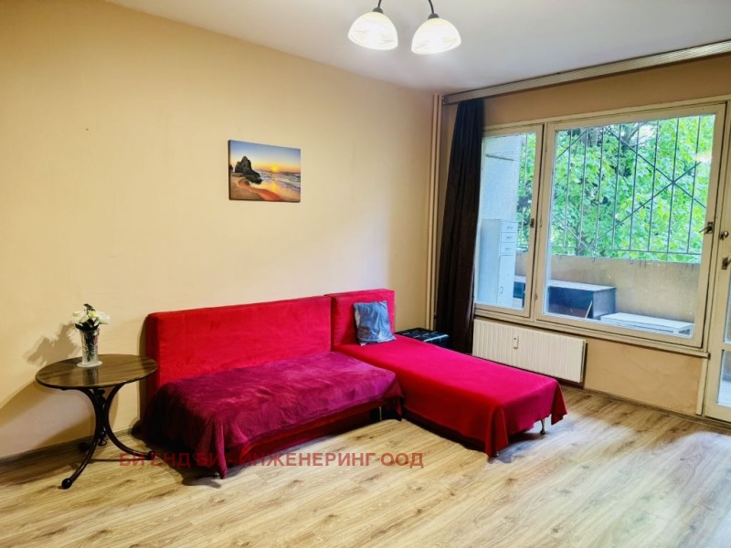 Дава под нем  2-стаен, град София, Дружба 2 •  410 EUR • ID 47537058 — holmes.bg - [1] 