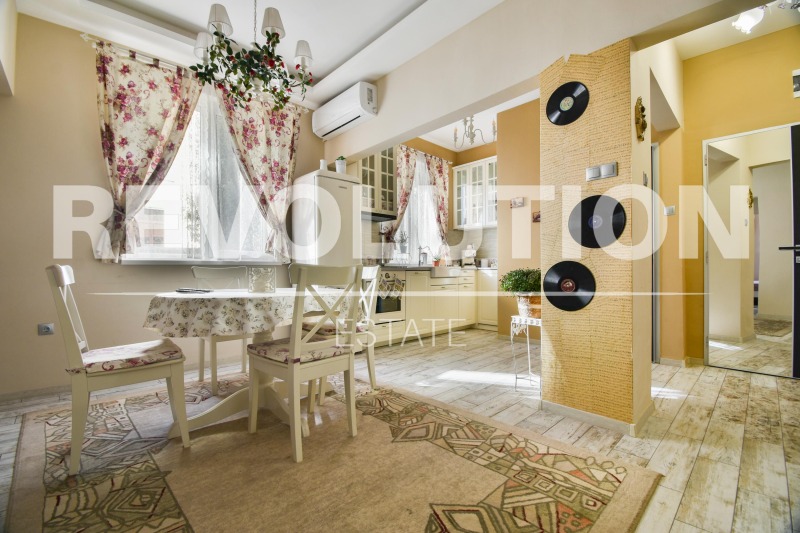 Til leie  2 soverom Sofia , Tsentar , 70 kvm | 58834285 - bilde [2]