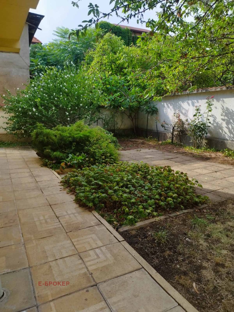 Издаје се  Кућа Софија , Редута , 180 м2 | 40073357 - слика [16]