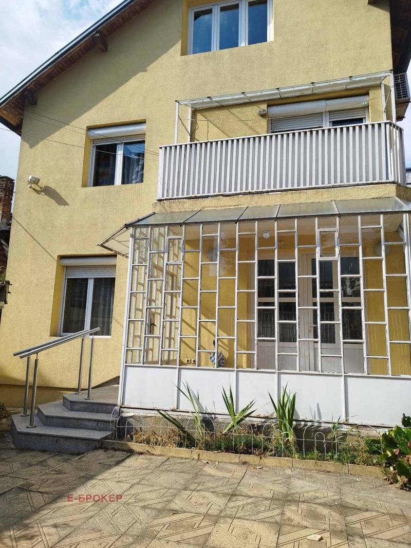 Издаје се  Кућа Софија , Редута , 180 м2 | 40073357 - слика [17]
