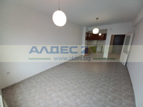 1 chambre Dianabad, Sofia 4