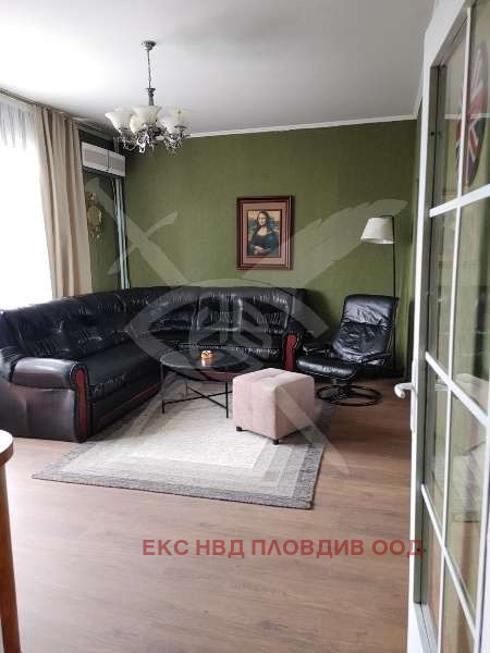 Дава под наем 3-СТАЕН, гр. Пловдив, Център
