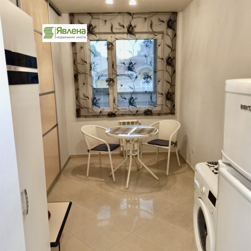 Дава под наем 2-СТАЕН, гр. София, Център