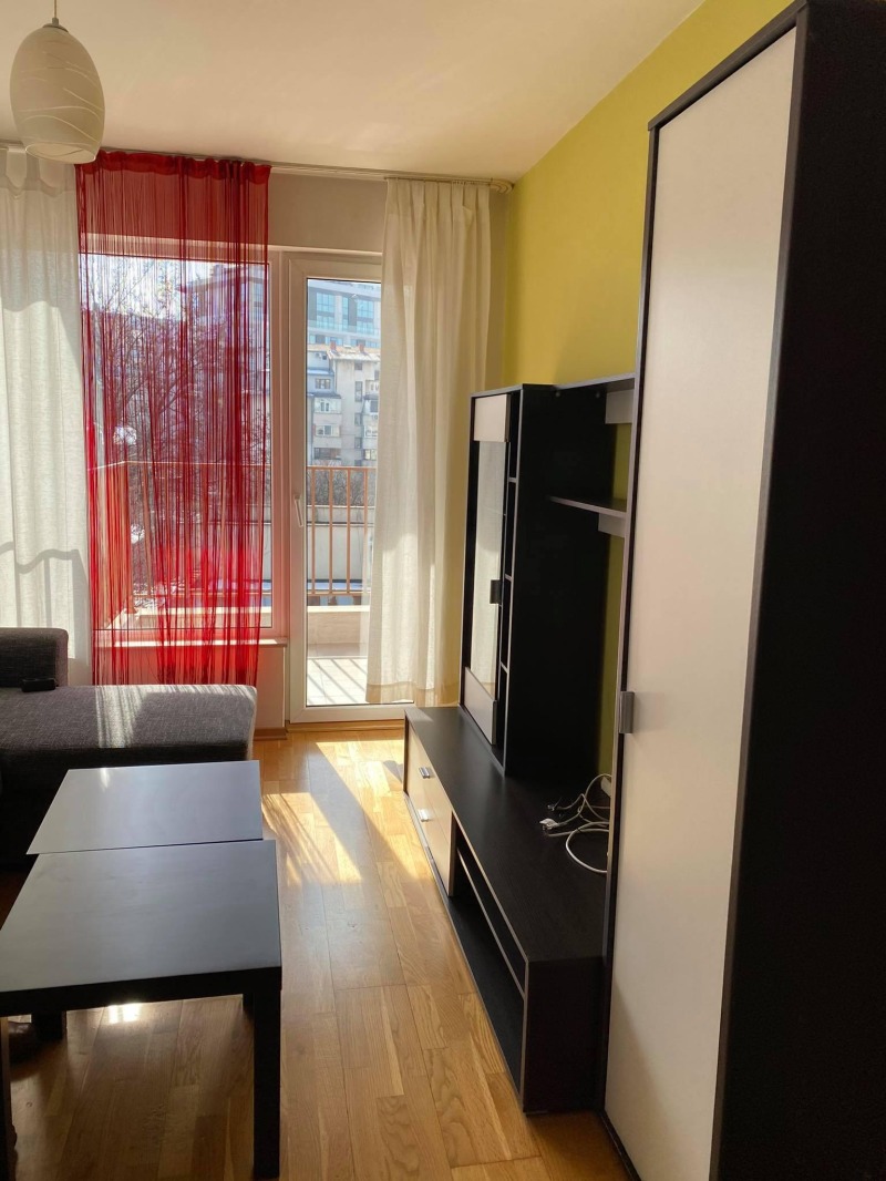 Дава под наем 3-СТАЕН, гр. София, Хладилника, снимка 2 - Апартаменти - 53088291