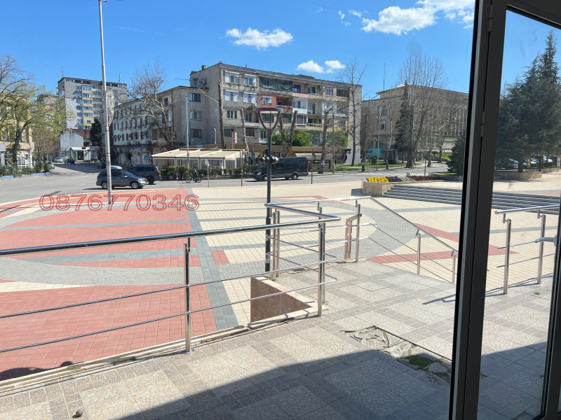 Дава под наем МАГАЗИН, гр. Харманли, област Хасково, снимка 4 - Магазини - 52785353