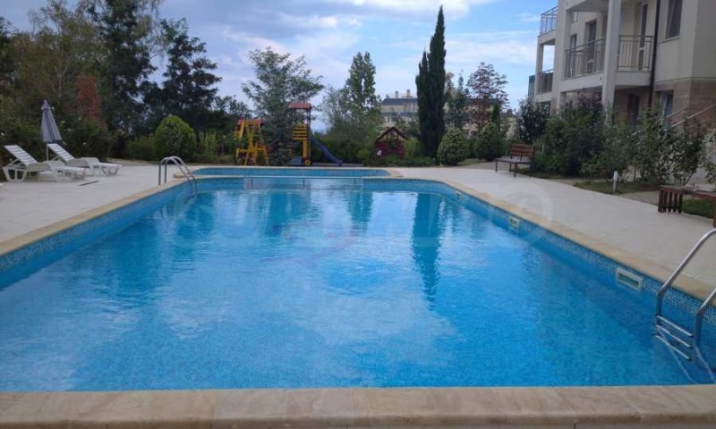 Дава под нем  2-стаен, област Варна, гр. Бяла •  600 EUR • ID 38769994 — holmes.bg - [1] 