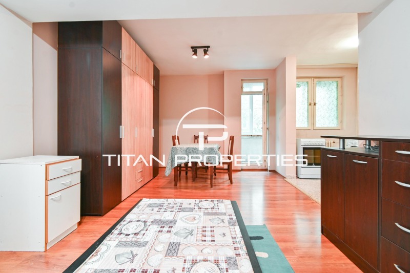 Para alugar  1 quarto Sofia , Medicinska akademiia , 70 m² | 44805890