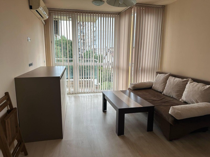 Дава под нем  2-стаен, град София, Редута •  649 EUR • ID 66423448 — holmes.bg - [1] 