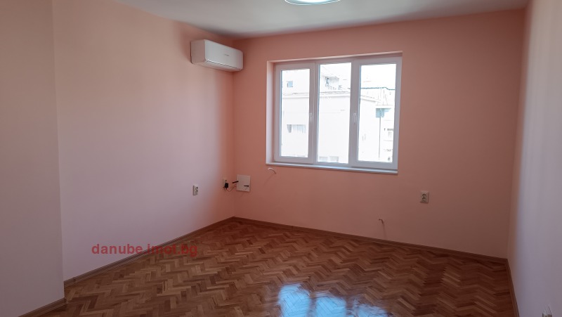 De inchiriat  2 dormitoare Ruse , Țentâr , 65 mp | 13510959 - imagine [8]