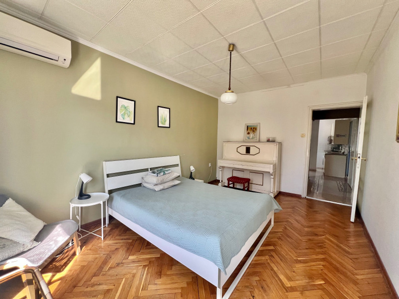 Издаје се  2 спаваће собе Варна , Грацка махала , 70 м2 | 47360710 - слика [2]