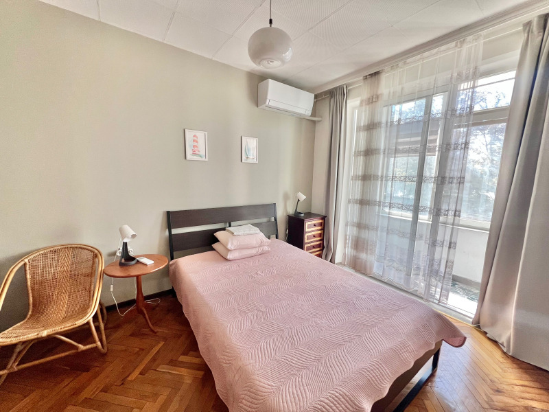 Издаје се  2 спаваће собе Варна , Грацка махала , 70 м2 | 47360710 - слика [4]
