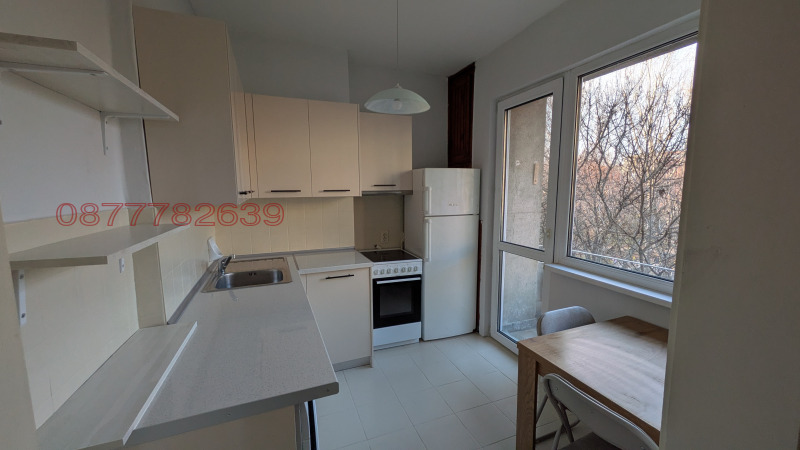 Дава под наем 3-СТАЕН, гр. София, Център, снимка 3 - Апартаменти - 52875916