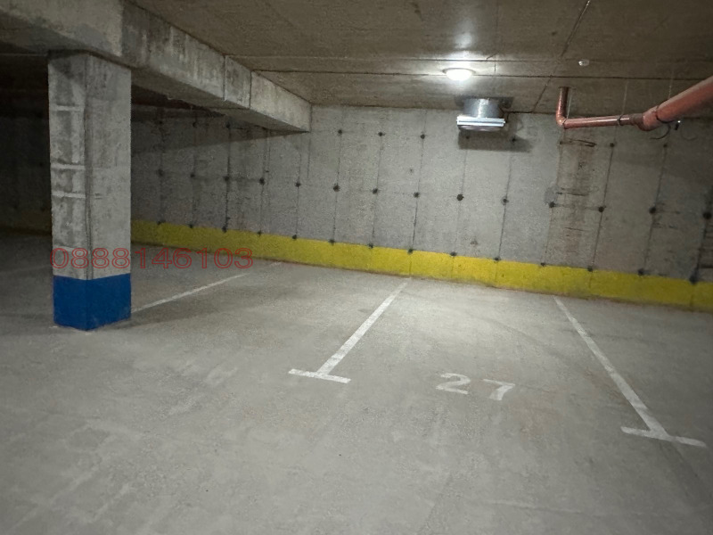Дава под Наем ПАРКОМЯСТО в град Бургас, Славейков - 13 кв.м / 80 € » 156.47 лв.