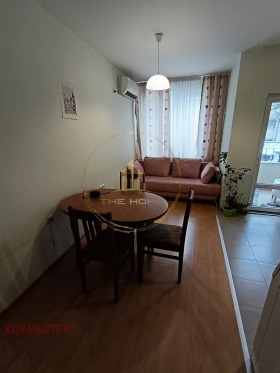 1 quarto Kolhozen pazar, Varna 8