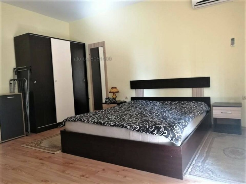 Zu vermieten  2 Schlafzimmer Burgas , Zentar , 90 qm | 18543025 - Bild [6]