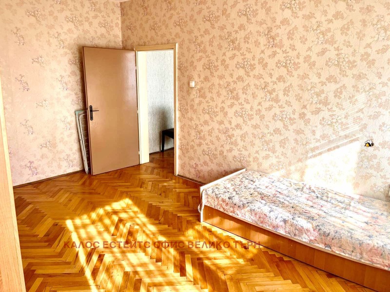 Дава под наем 4-СТАЕН, гр. Велико Търново, Център, снимка 13 - Апартаменти - 53370940