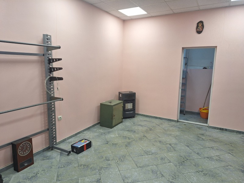 Издаје се  Схоп регион Велико Тарново , Горна Орјаховица , 40 м2 | 59615765 - слика [3]