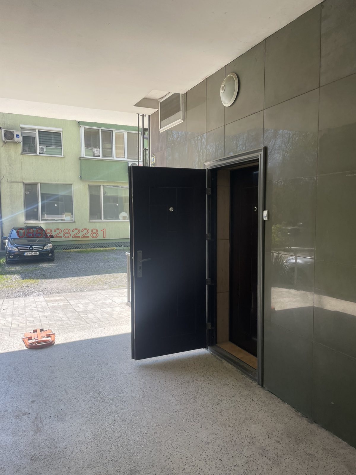 Дава под наем МАГАЗИН, гр. Бургас, Изгрев, снимка 13 - Магазини - 54323092
