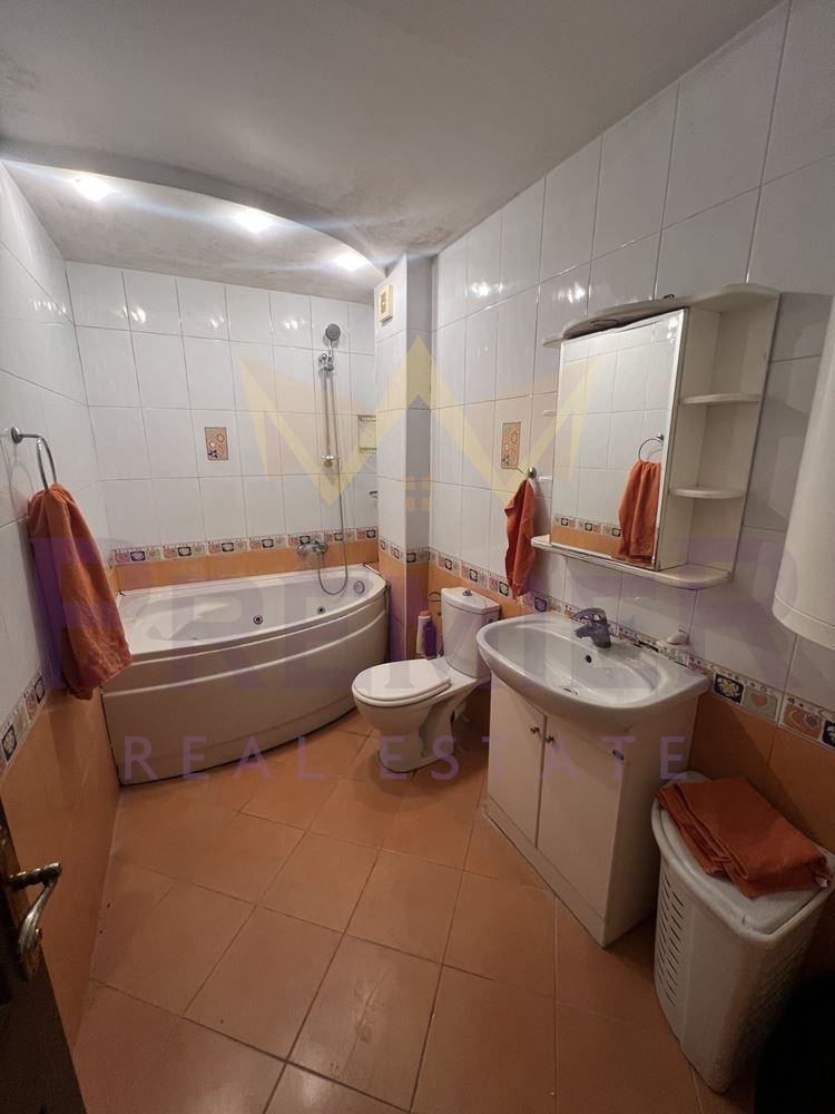K pronájmu  2 ložnice Varna , Centar , 118 m2 | 16020262 - obraz [11]