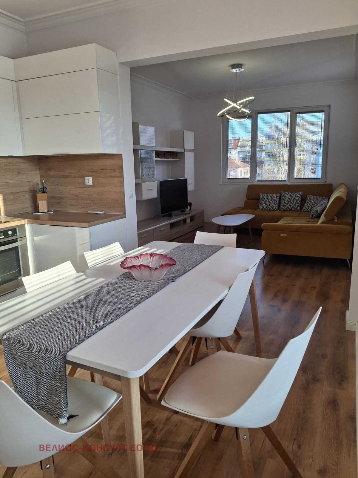 Дава под наем 3-СТАЕН, гр. София, Център