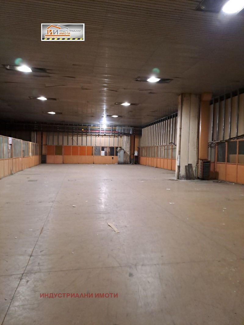 Дава под наем СКЛАД, гр. Пловдив, Индустриална зона - Тракия, снимка 2 - Складове - 53383654