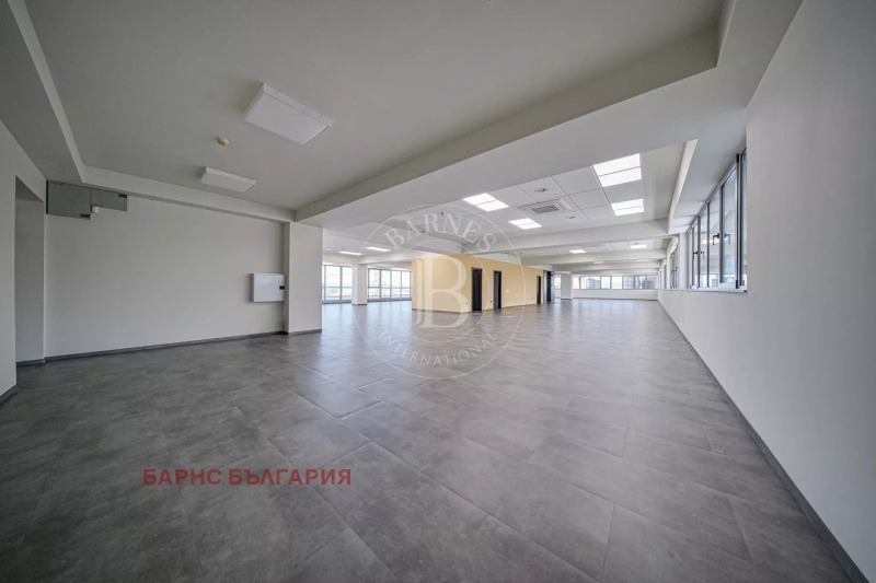 Дава под Наем ОФИС в град София, Манастирски ливади - 904 кв.м / 7 232 € » 14 144.56 лв., БАРНС БЪЛГАРИЯ