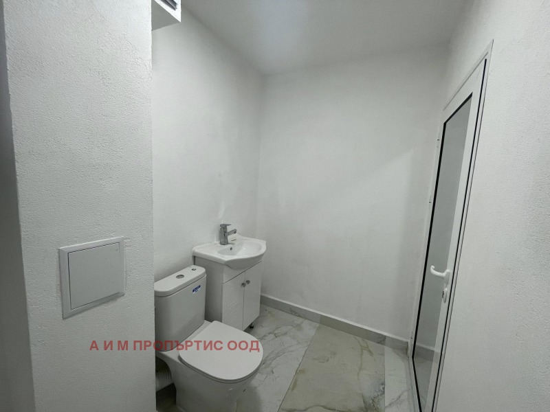 Дава под наем МАГАЗИН, гр. Благоевград, Идеален център, снимка 6 - Магазини - 52469207