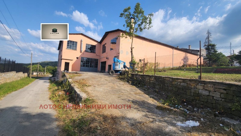 K pronájmu  Úložný prostor oblast Veliko Tarnovo , Šeremetja , 400 m2 | 57099931 - obraz [2]