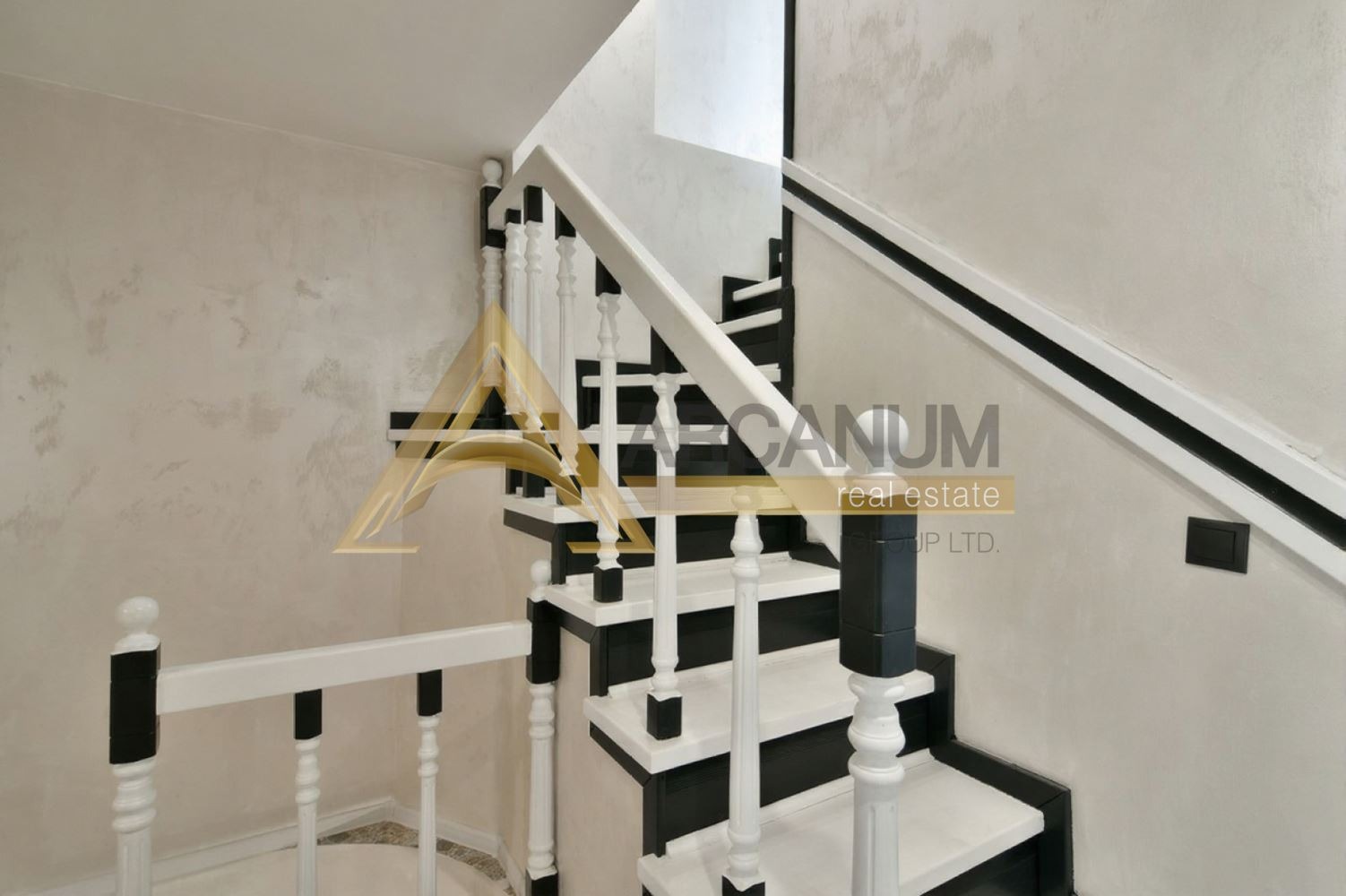 Дава под наем МНОГОСТАЕН, гр. Варна, Център, снимка 5 - Апартаменти - 53872647