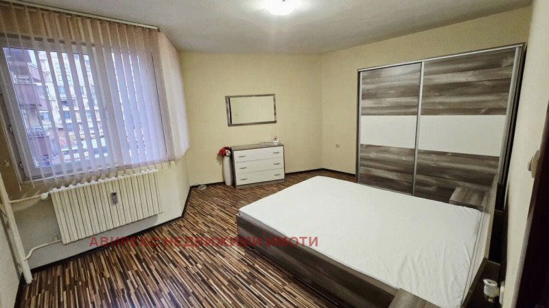 De inchiriat  1 dormitor Plovdiv , Cârșiiaca , 70 mp | 49655417 - imagine [6]