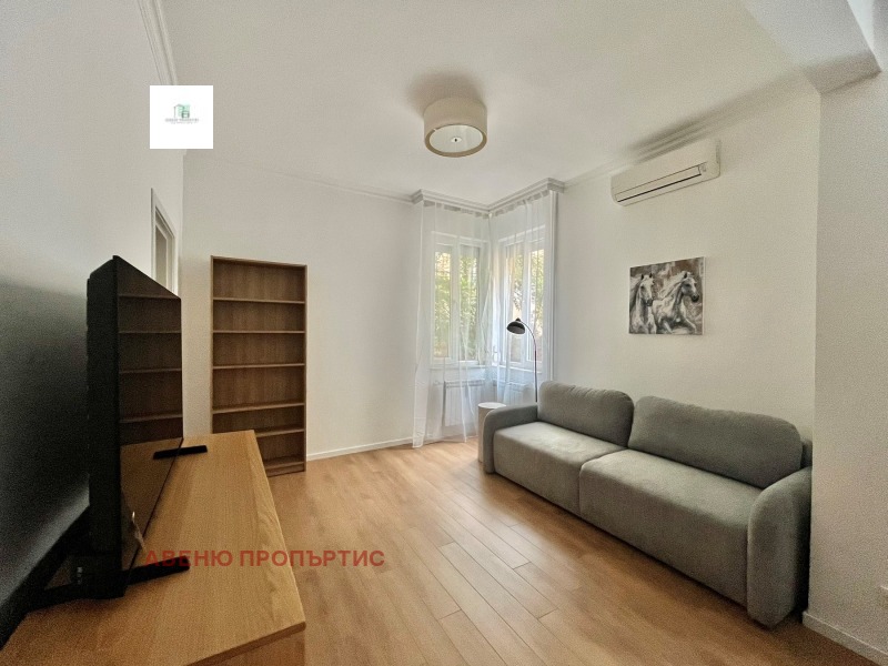 Para alugar  2 quartos Sofia , Doktorski pametnik , 75 m² | 91733263