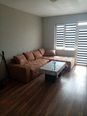 1 bedroom Moshino, Pernik 8