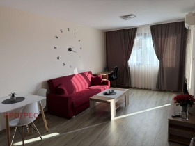 1 slaapkamer Mladezjki Chalm, Plovdiv 2