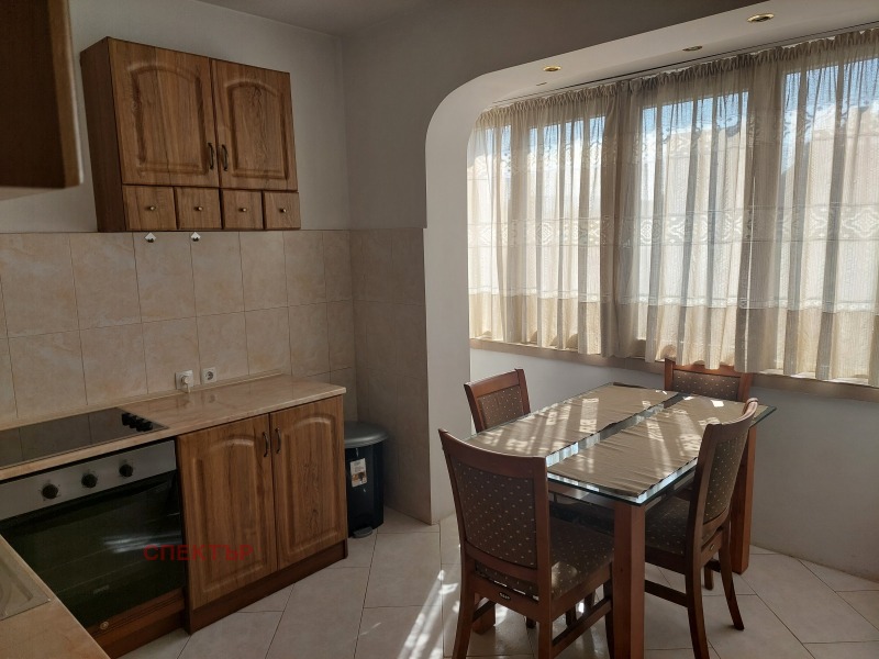 Под наем 2-СТАЕН, град София, Иван Вазов • 700 € • 26946088 — Holmes.bg
