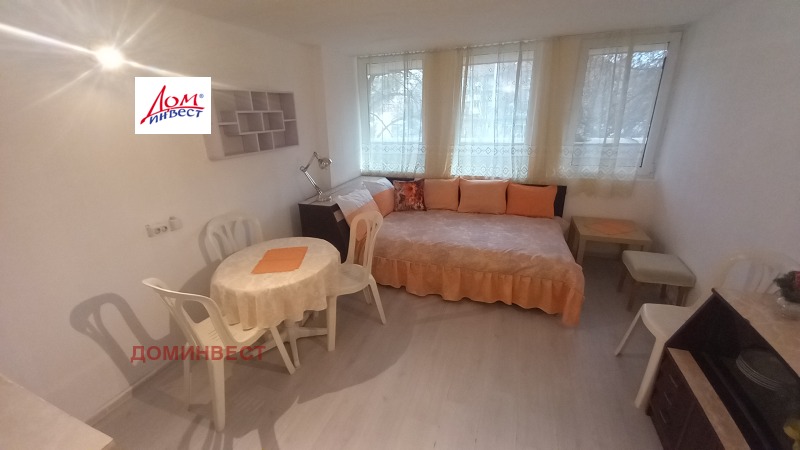 Дава под наем СТАЯ, гр. Пловдив, Център