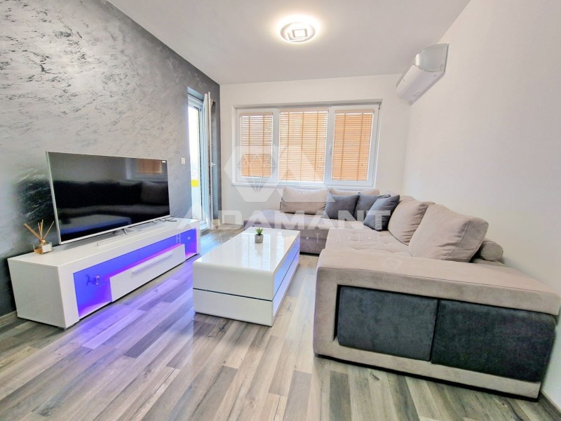 Te huur  1 slaapkamer Sofia , Zona B-19 , 64 m² | 40663849