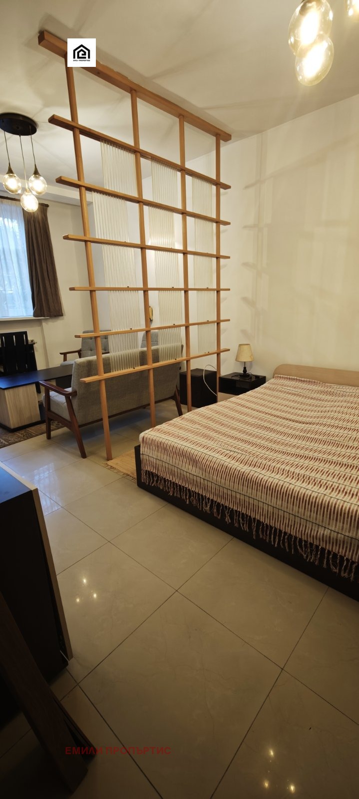 Vuokrattavana  Studio Sofia , Tsentar , 50 neliömetriä | 11514626