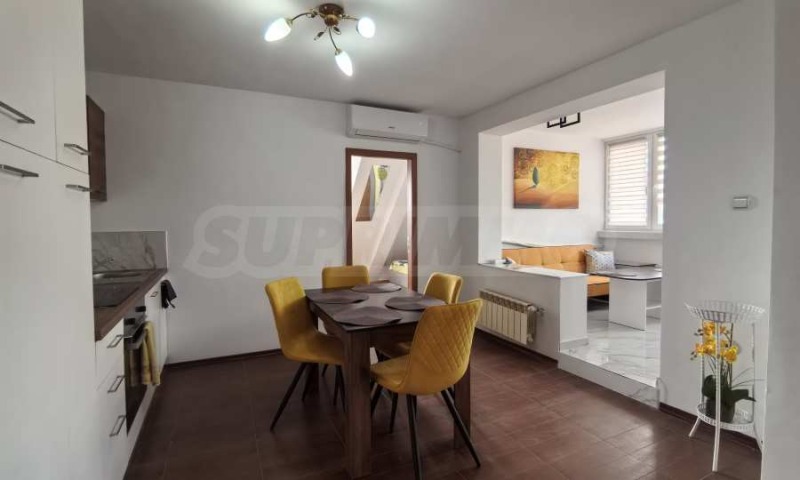 Издаје се  2 спаваће собе Софија , Центар , 80 м2 | 76120767